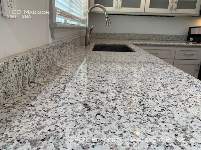 Building Photo - 100 Madison