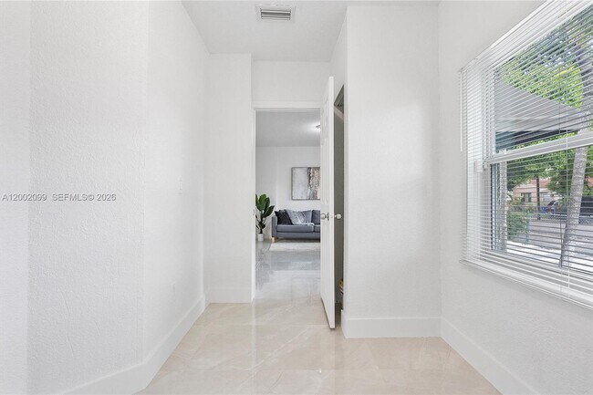 Building Photo - 1810 NW 47th St