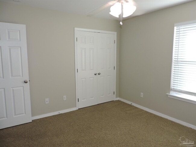 Building Photo - 6423 Lake Charlene Ln