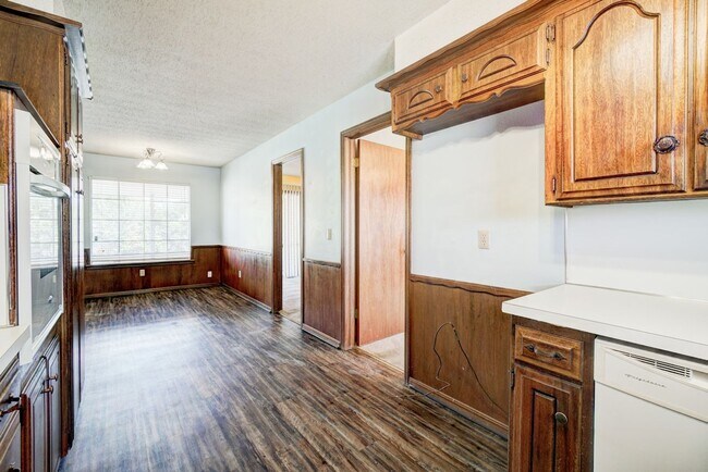 Building Photo - 3 Bed 2 Bath in Midwest City!