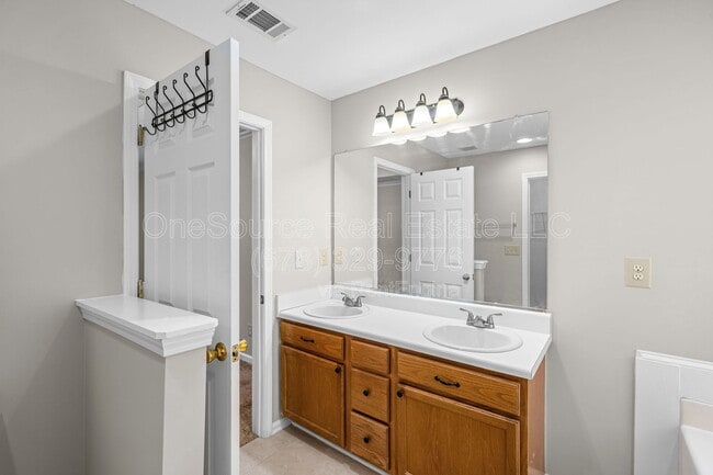 Building Photo - 4211 Crestside Ridge SW