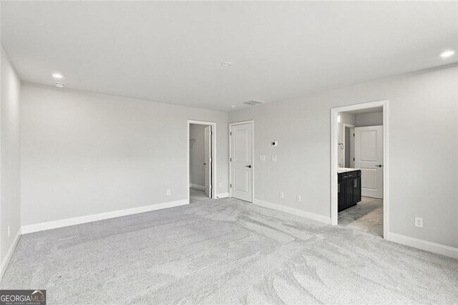 Building Photo - 406 Riverclub Rd