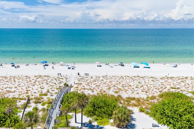 Building Photo - 113-112 12th Ave