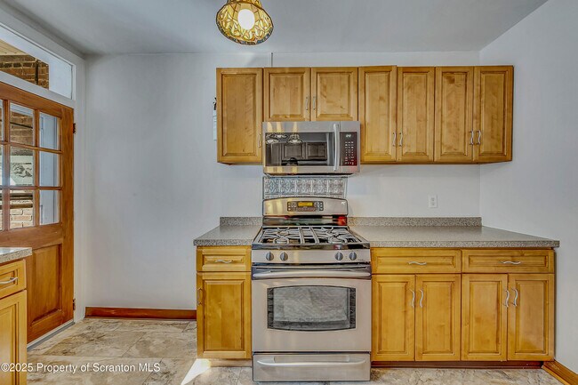 Building Photo - 533 S Franklin St