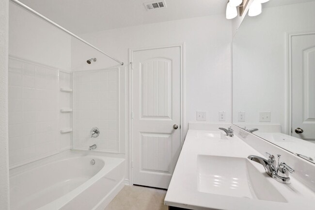 Building Photo - 614 Eucharis