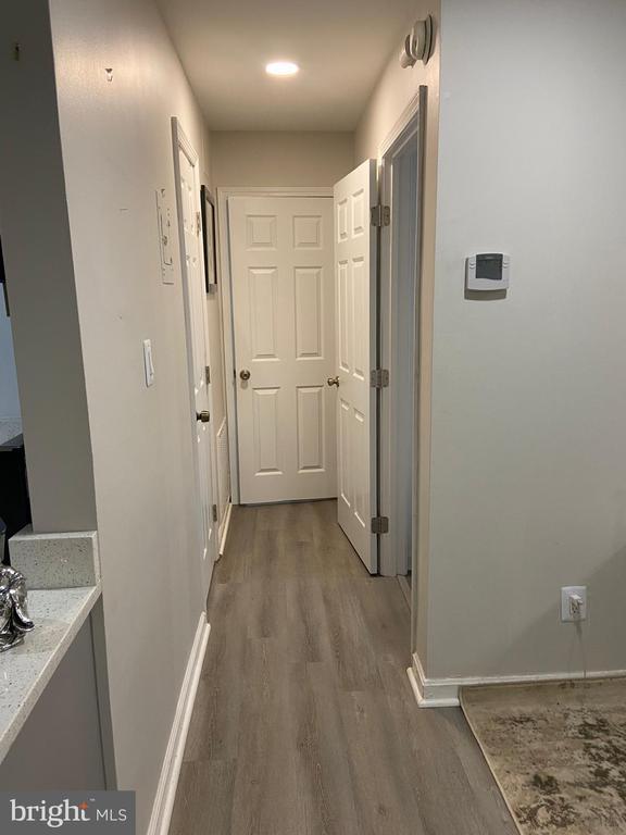 Building Photo - 5900 Surrey Hill Pl