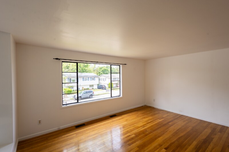Building Photo - 30 Leighton Rd
