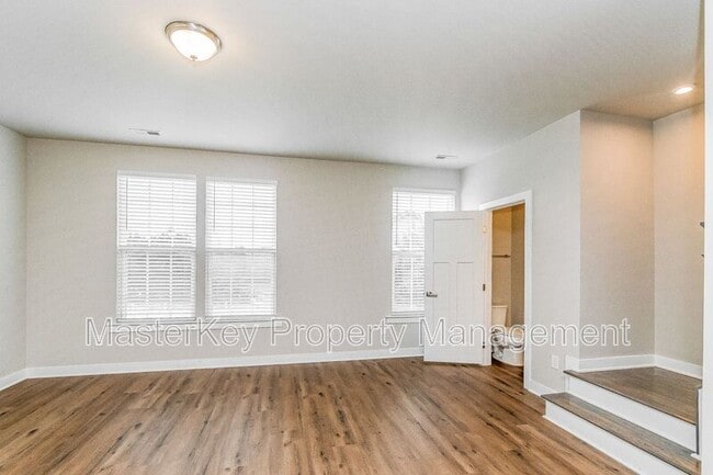 Building Photo - 1105 Tender Dr