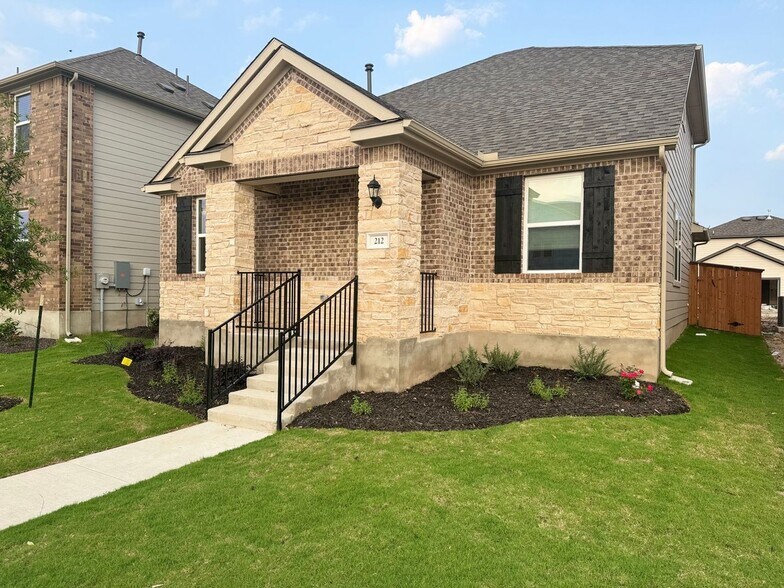 Building Photo - 212 Flowers Ave