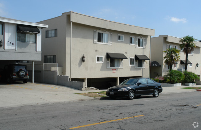 Building Photo - Providencia Palms
