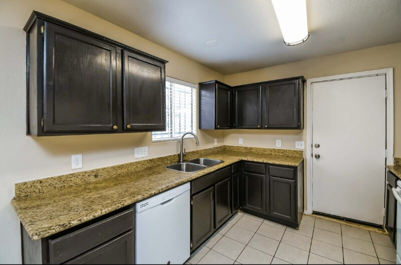 Primary Photo - 3143 W Roeser Rd