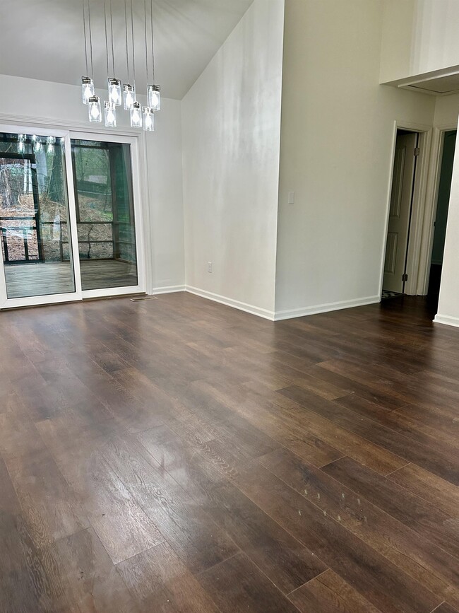 Building Photo - 2413 Pentland Dr