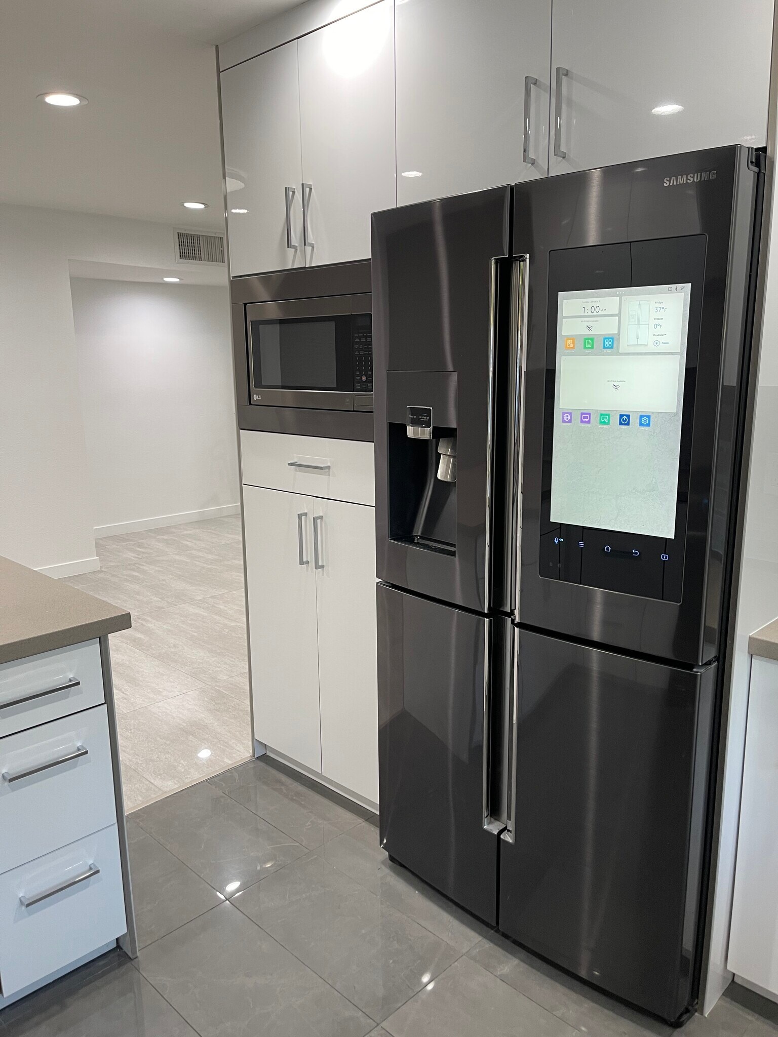 Building Photo - 8350 Burnet Ave