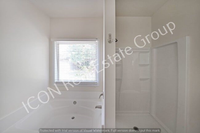 Building Photo - 4/3 Ranch home in Swim Tennis community
