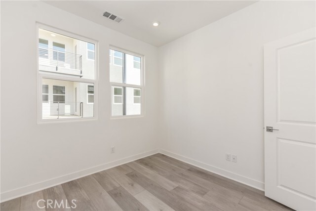 Building Photo - 1418 S Urbana St