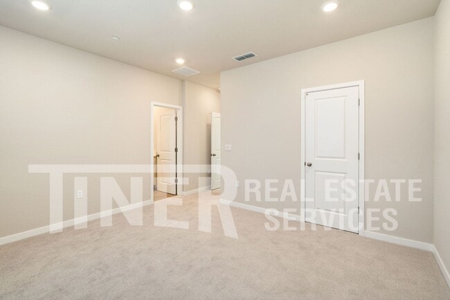 Building Photo - 2401 Longmire Lp