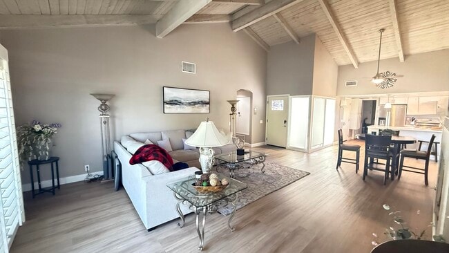 Building Photo - 46632 Arapahoe Cir