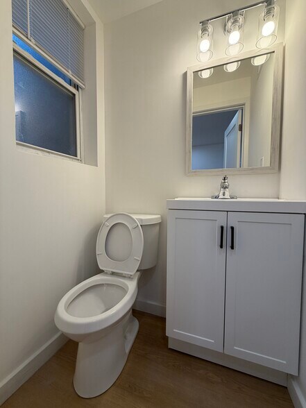 Building Photo - 2503 S 2nd St