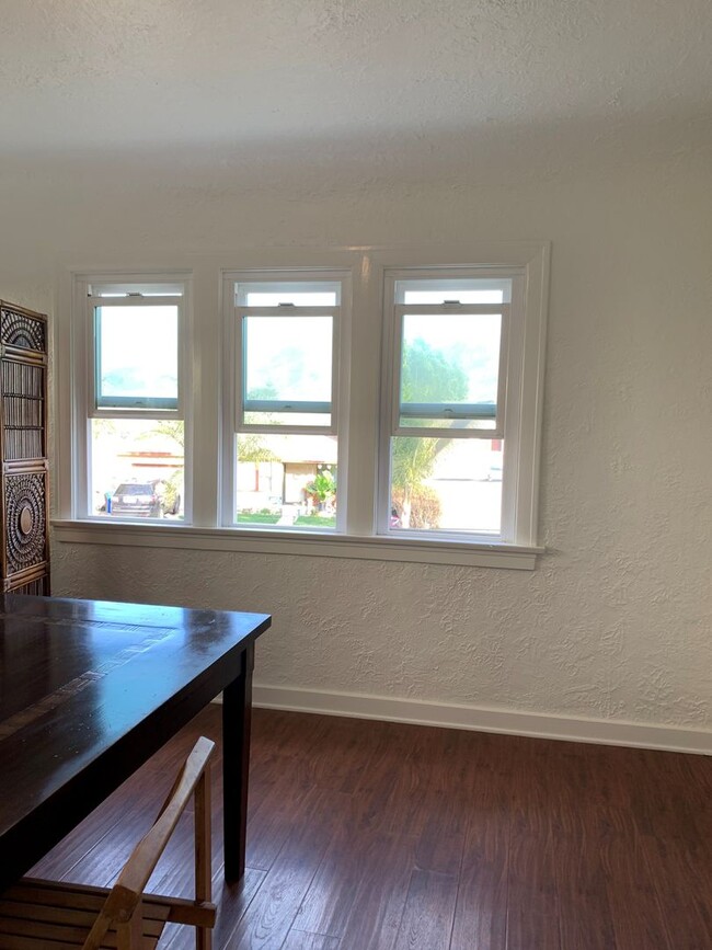 Building Photo - Charming Santa Paula Home