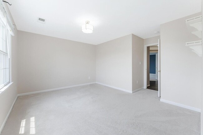 Building Photo - 20152 Boxwood Pl