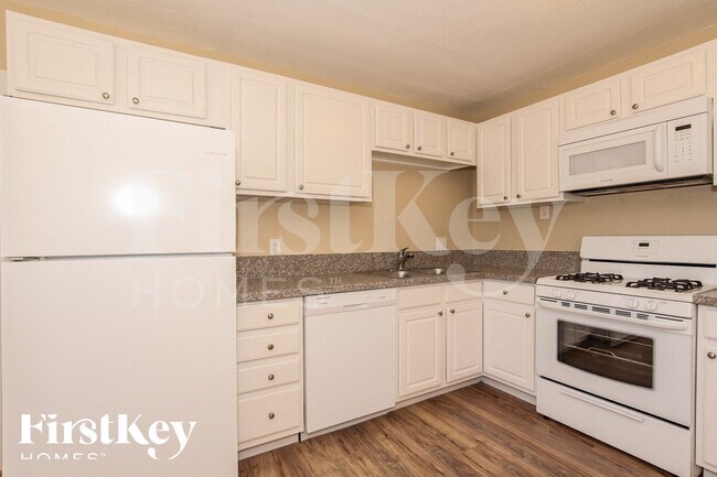 Building Photo - 2919 W Seldon Ln