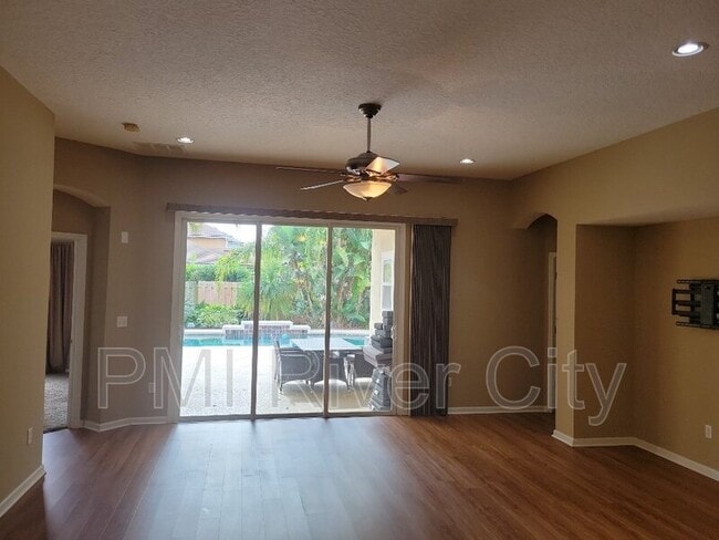 Building Photo - 14283 Big Spring St