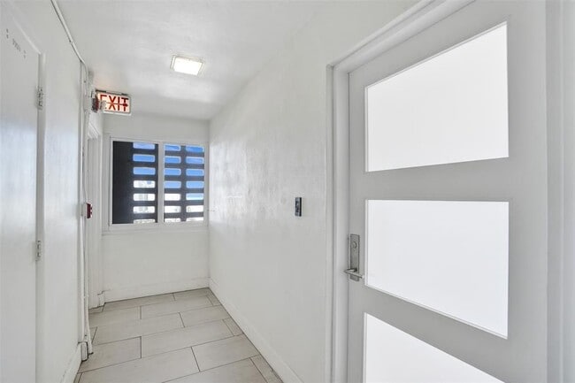 Building Photo - 545 S Fort Lauderdale Beach Blvd