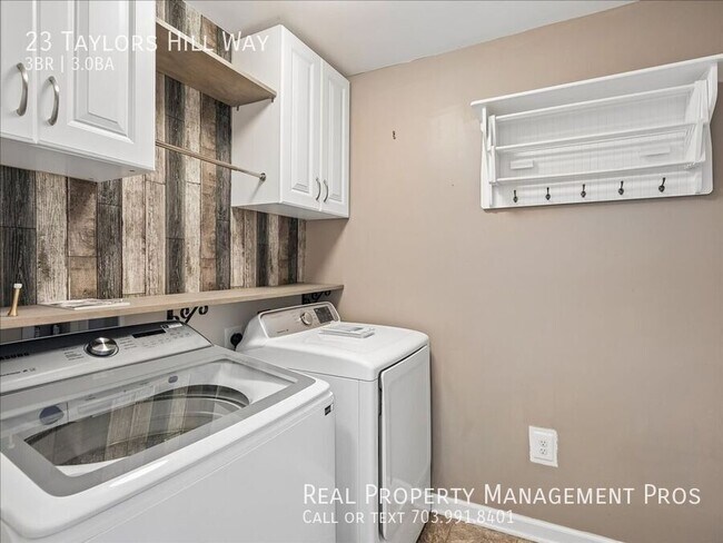Building Photo - 23 Taylors Hl Wy