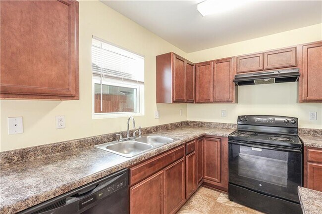 Building Photo - 1562 Onalee Dr