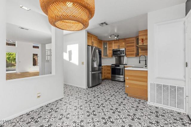 Building Photo - 2871 Ashley Dr