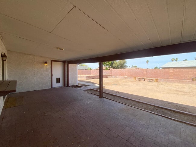 Building Photo - 14619 N 62nd Ave
