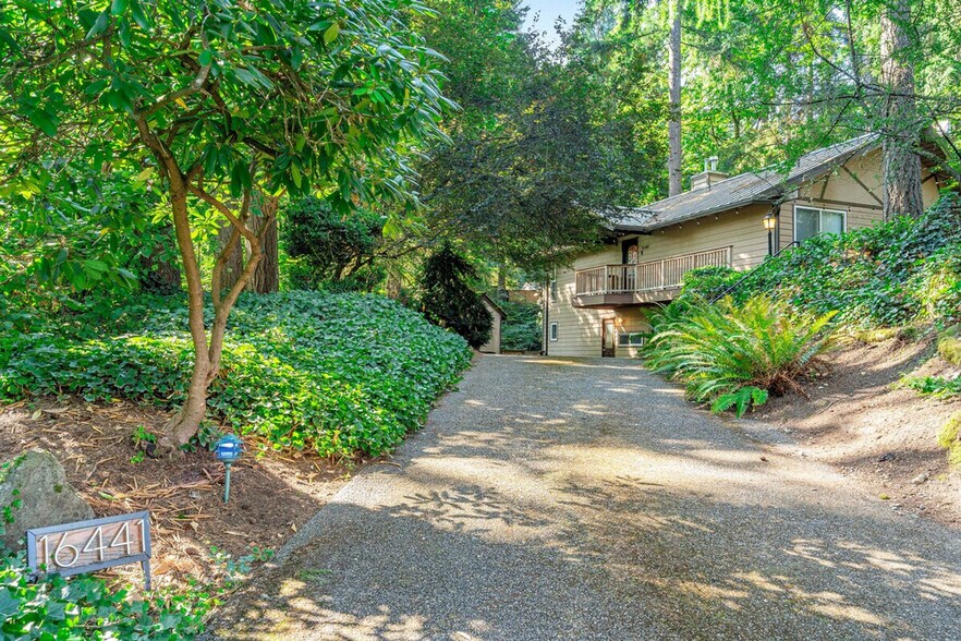 Building Photo - 16441 SE 42nd Pl