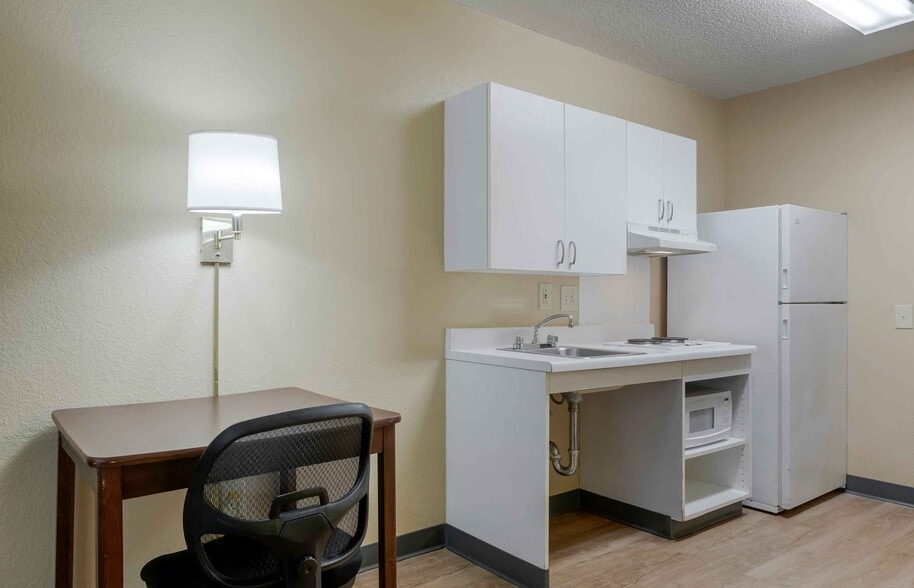 Building Photo - Furnished Studio-Lexington - Nicholasville Road