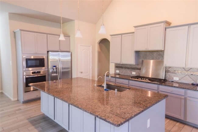 Building Photo - 918 Marigold Park Pl