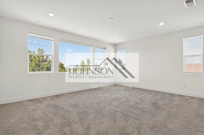 Building Photo - 6640 Silverleaf Ct