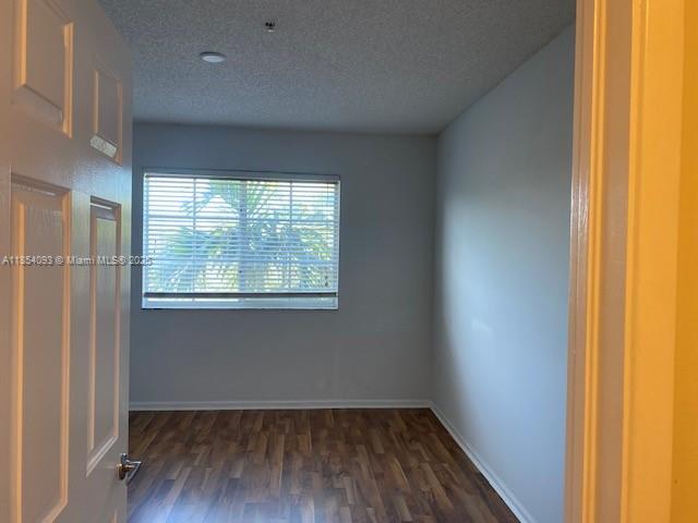 Building Photo - 8070 N Nob Hill Rd