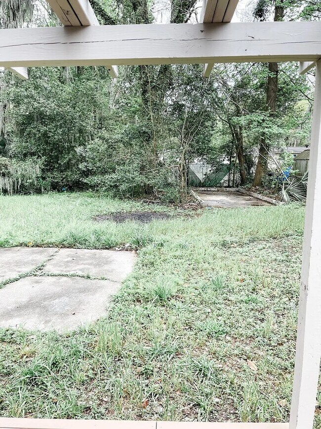 Building Photo - 59 St Johns Ave