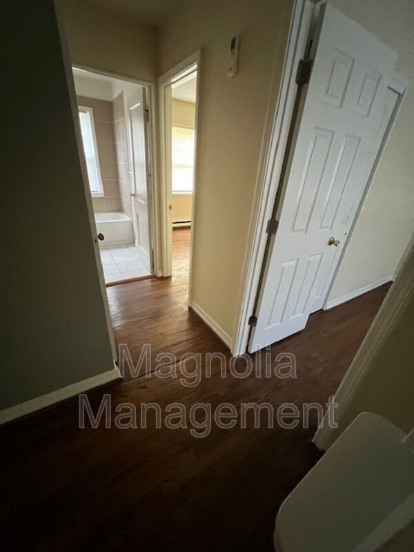 Building Photo - 1212 Parham St