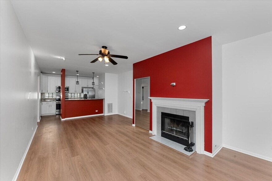 Primary Photo - 301 W Goethe St