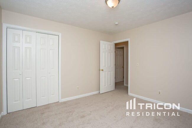 Building Photo - 507 Ironwood Ct SE