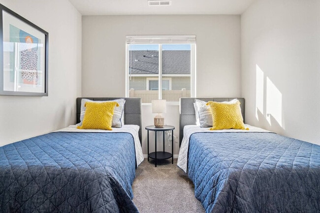 Building Photo - 11590 Maidstone St