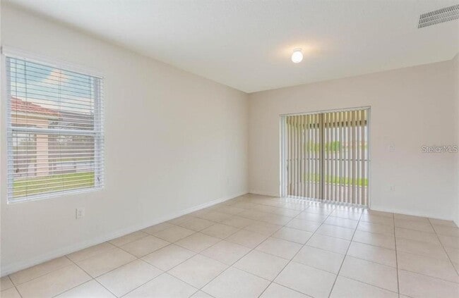 Building Photo - 3059 Sangria St