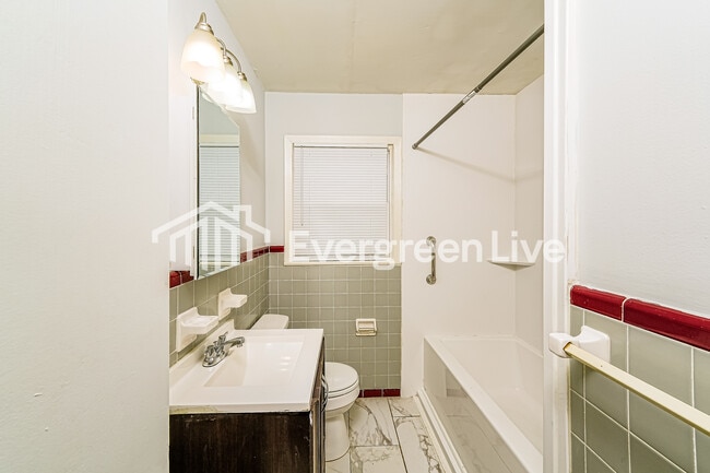 Building Photo - 113 Lawson Dr