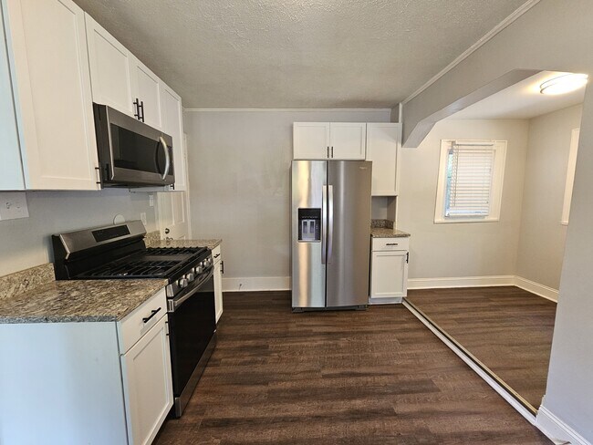 Building Photo - 6005 Medlin Heights Rd