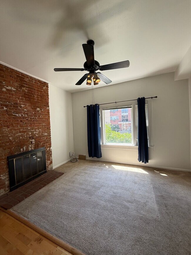 Building Photo - 1334 N Downing St