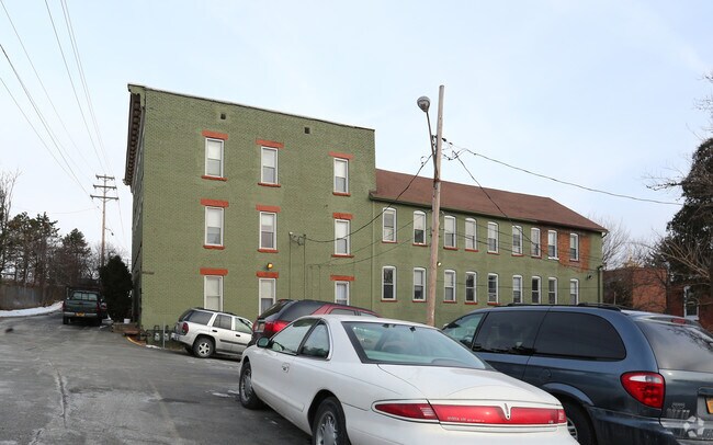 Building Photo - 5 Whitehall St