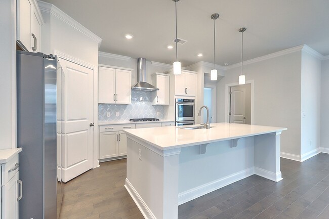Building Photo - Cane Bay home available!