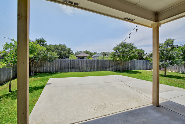 Building Photo - 26207 Lost Creek Way