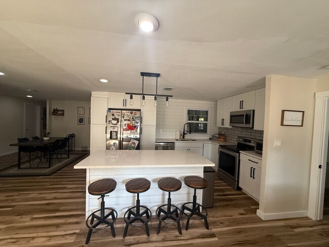 Building Photo - 1388 Rose St