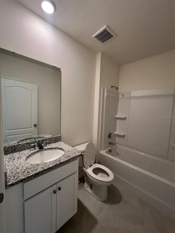 Building Photo - 631 Park Pl Blvd